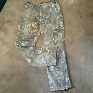 Cabelas camo pants Size 32 Regular